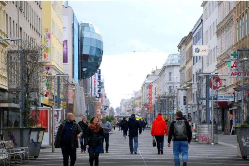 Nr 1 Apartment With 2 Balconies 3 Bedrooms Near Main Train Station ウィーン エクステリア 写真